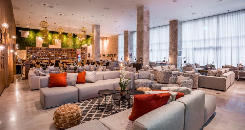 Lobby Bar